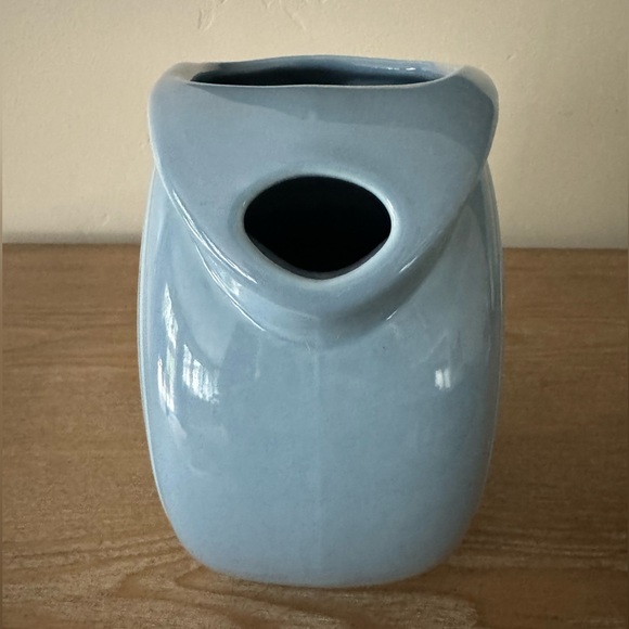 Fiesta Periwinkle Large Disk Pitcher - Picture 6 of 7